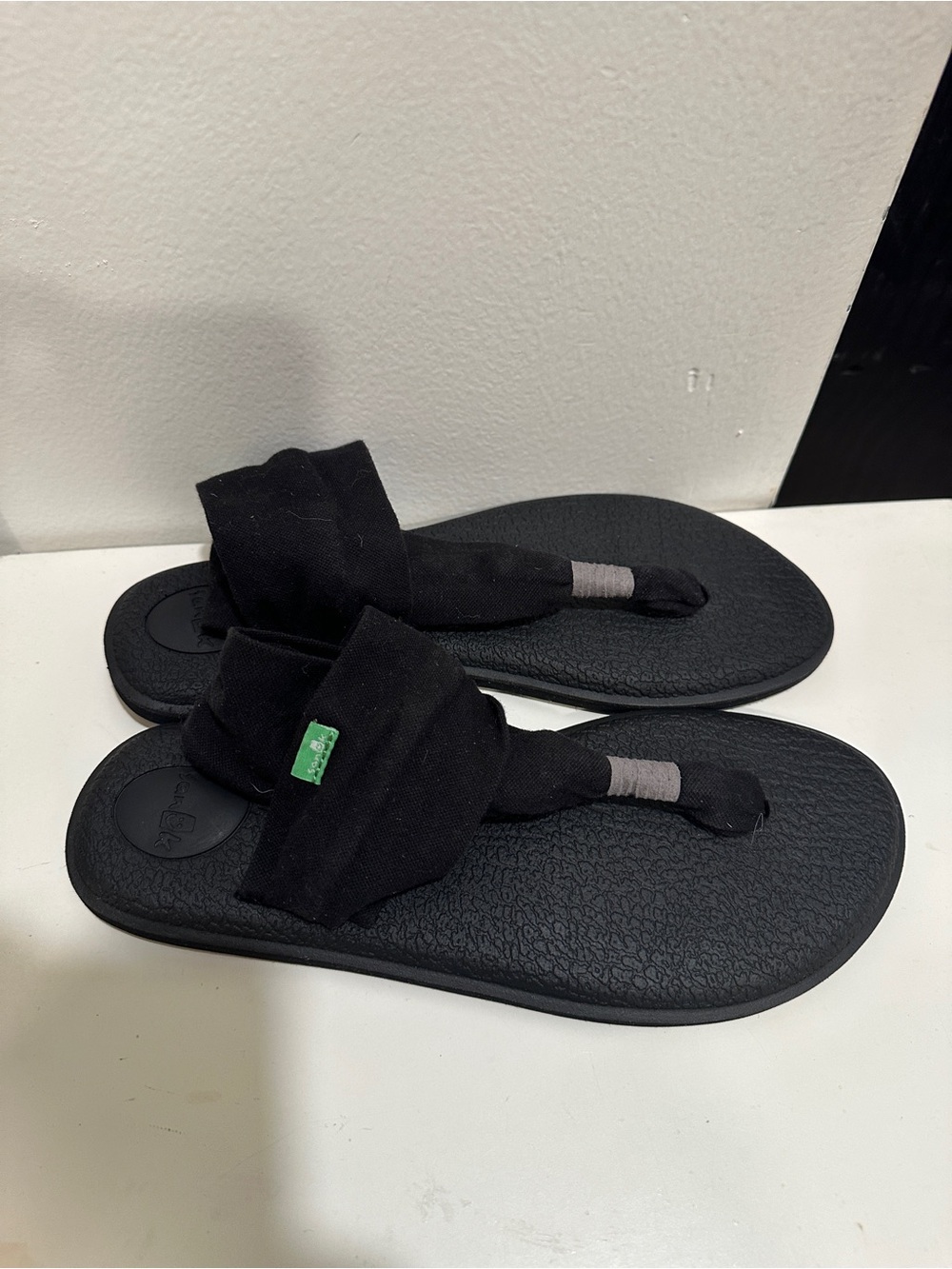 Sanuk Yoga Sling 2 sandals size 8 EUC